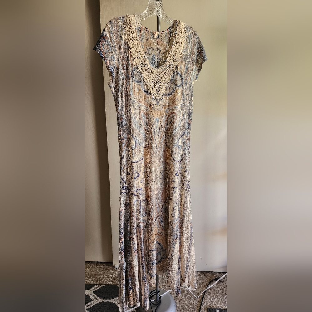 "Reba" Maxi Dress 💙